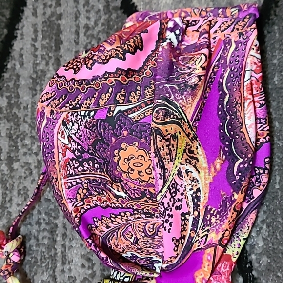 Vintage Victoria Secret Bikini Swim Top - Picture 3 of 12